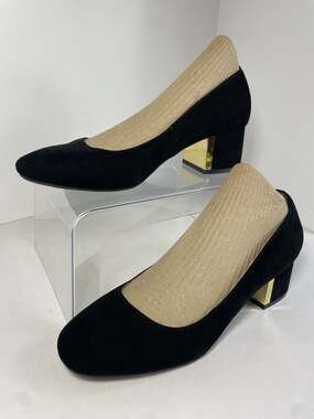 Fioni Faux Suede Black With Gold Accent Round Tip Heels Sz 8.5 Career Holiday